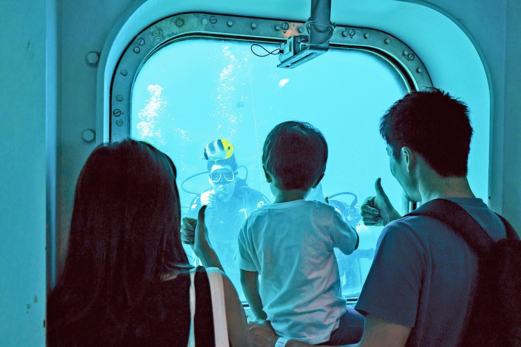 海中展望塔フィッシュアイマリンパーク（グアム）