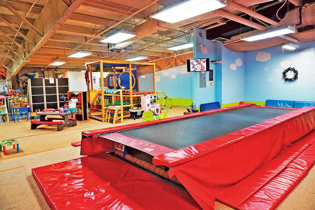 屋内プレイグラウンド/ プレイポート(グアム)