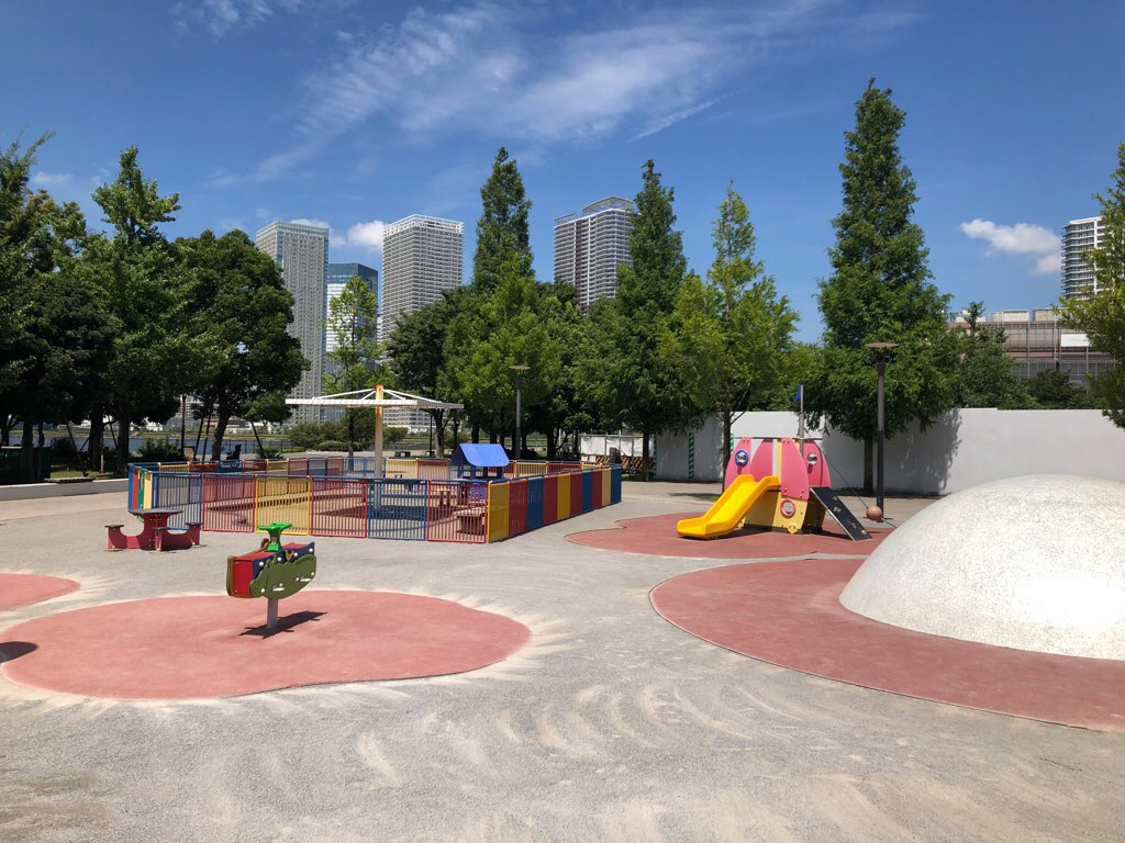 豊洲公園の遊具(東京都/江東区)