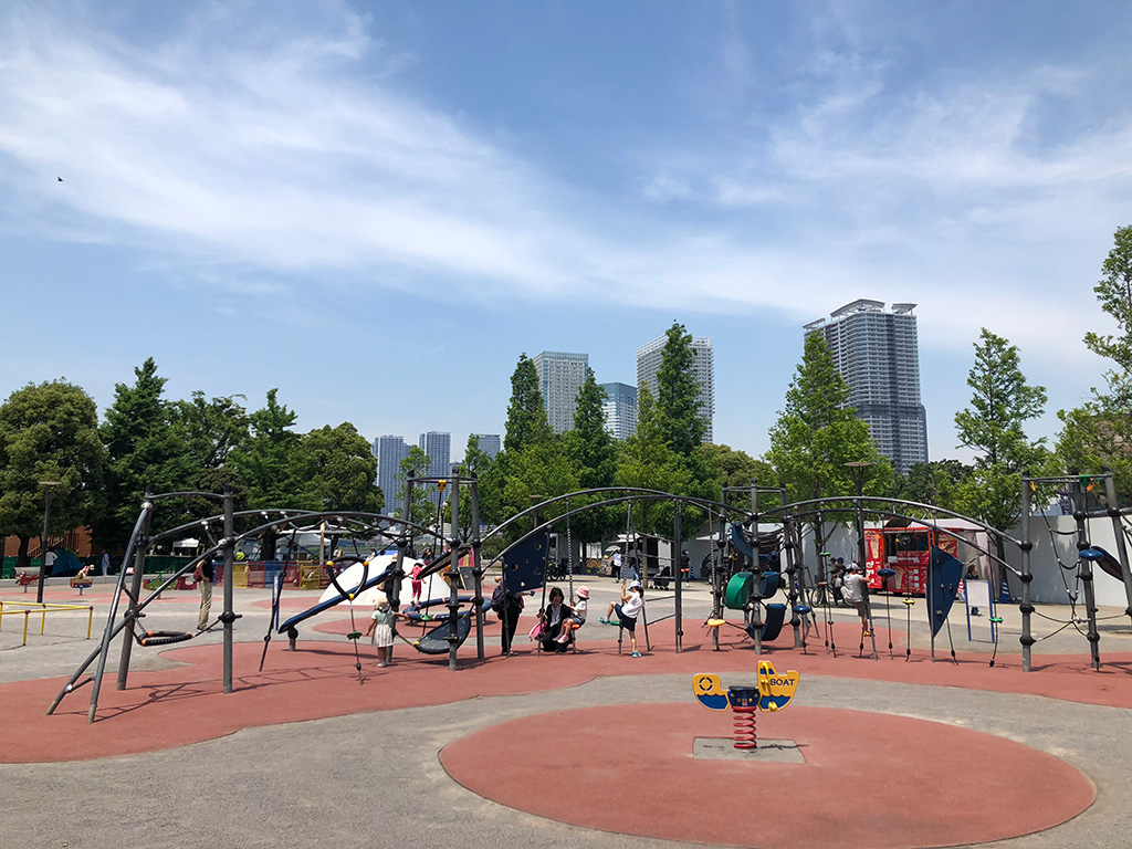 豊洲公園の遊具(東京都/江東区)