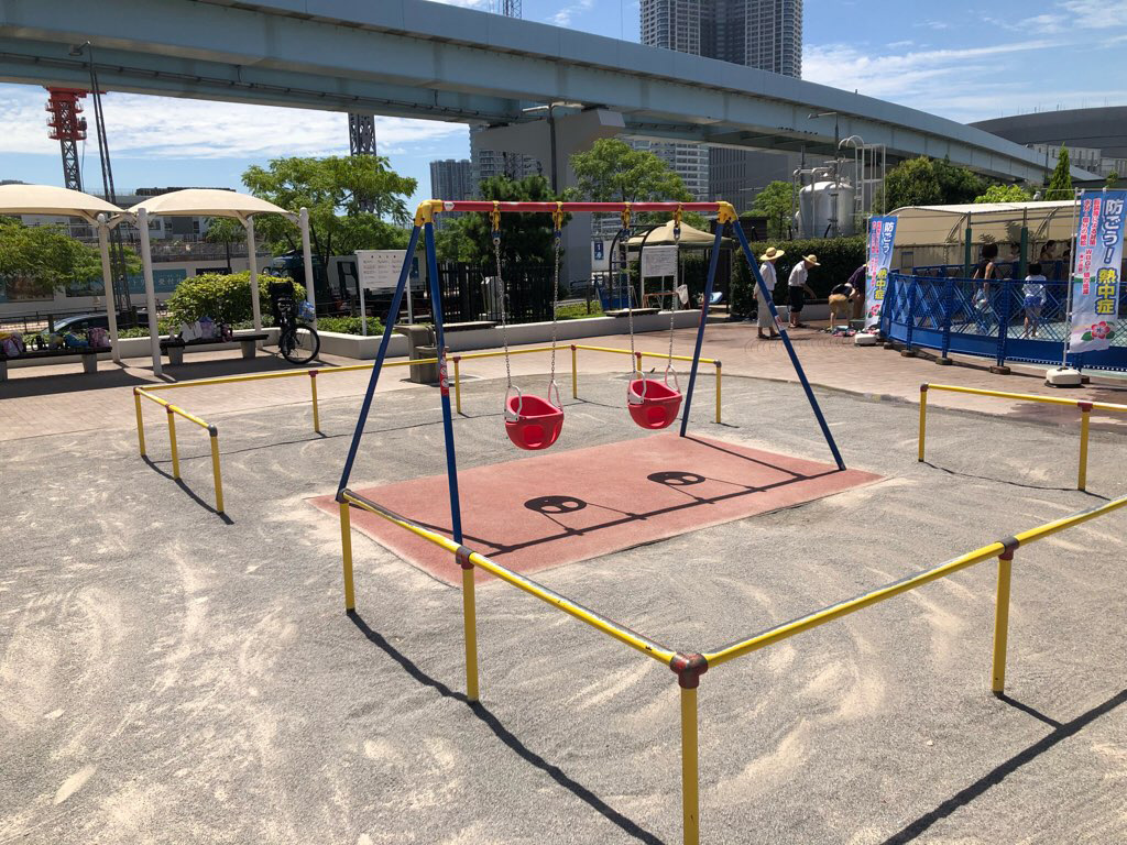 幼児用ブランコ/豊洲公園(東京都/江東区)