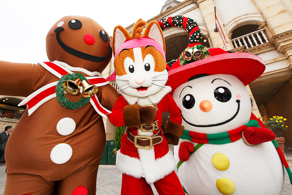 クリスマス衣装を身にまとったキャラクター/ラグナシア （愛知県/蒲郡市）