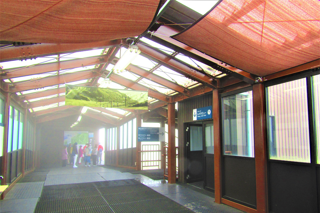 ロープウェイ山頂駅/びわ湖バレイ(滋賀県/大津市)