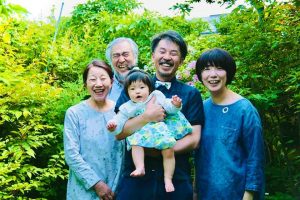 移住インタビュー|喜びも大変さも、みんなで分け合う 「Uターン子育て」で心地良い暮らし(長野県茅野市)