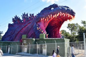 実物大ゴジラが淡路島・ニジゲンノモリに！子どもと「ゴジラ迎撃作戦」に挑戦しよう