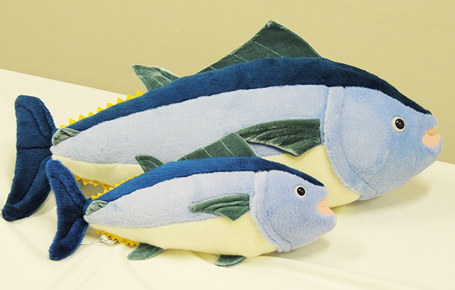 ぬいぐるみ クロマグロ各種/東京都葛西臨海水族園(江戸川区)