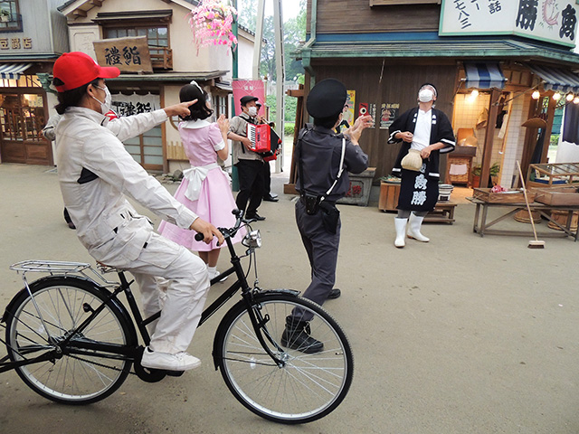 魚屋の大将の見事な名人芸/西武園ゆうえんち(埼玉県/所沢市)