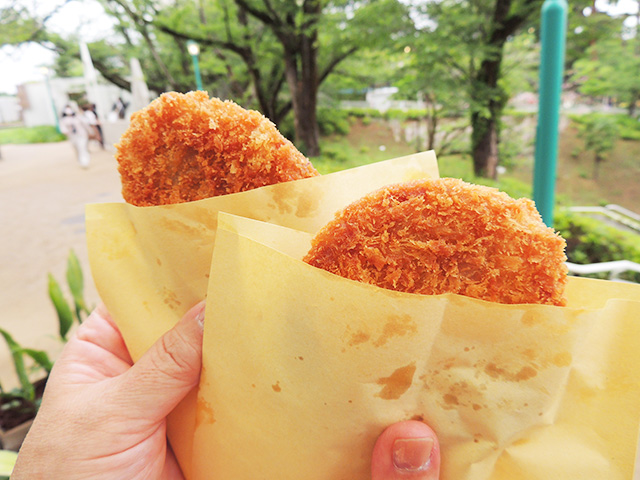 肉のおほみの肉屋のクロケットとメンチカツ/西武園ゆうえんち(埼玉県/所沢市)