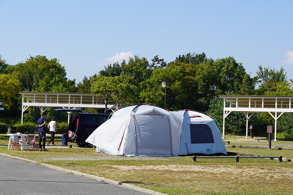 大型テントを広げても余裕たっぷり/舞洲バーベキューパーク（大阪府/大阪市）