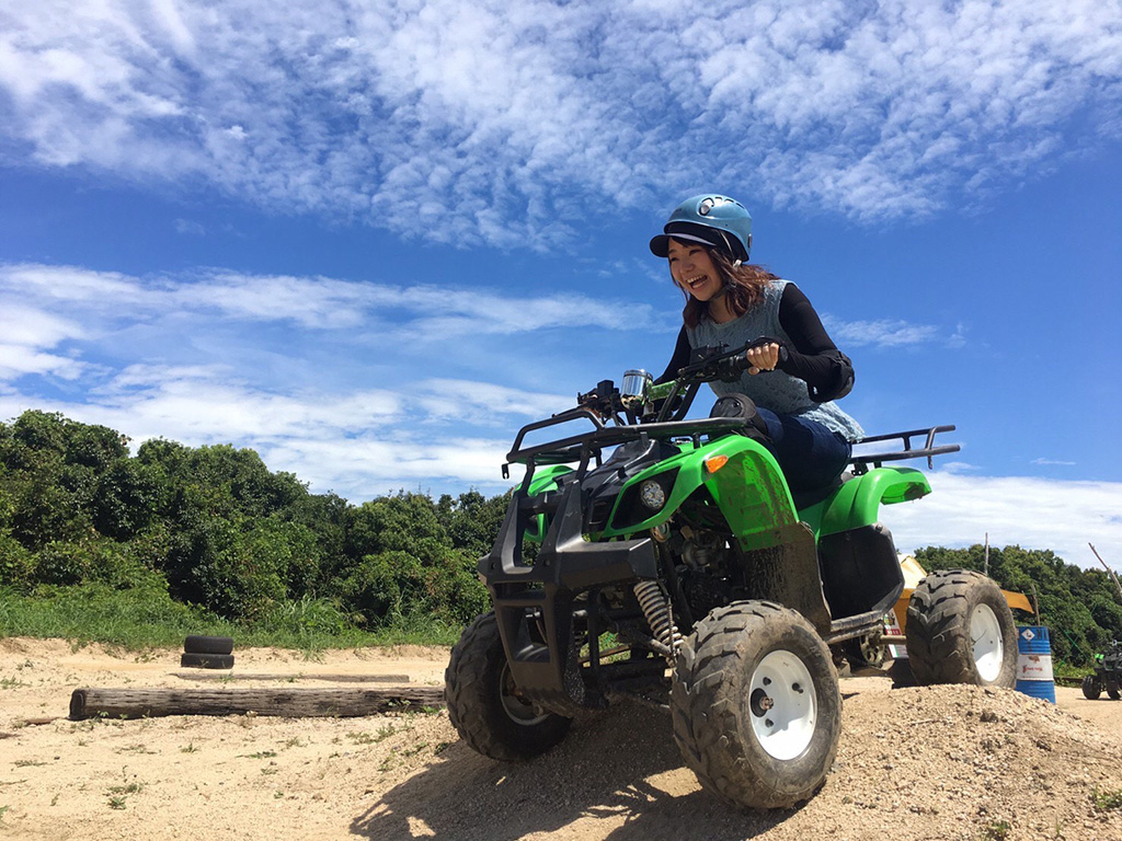四輪バギーで駆け抜けると気分爽快/舞洲バーベキューパーク（大阪府/大阪市）