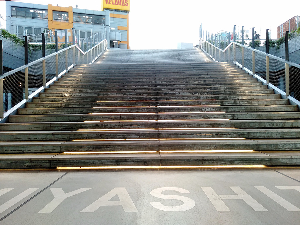 MIYASHITA PARK（ミヤシタパーク）（東京都/渋谷区）