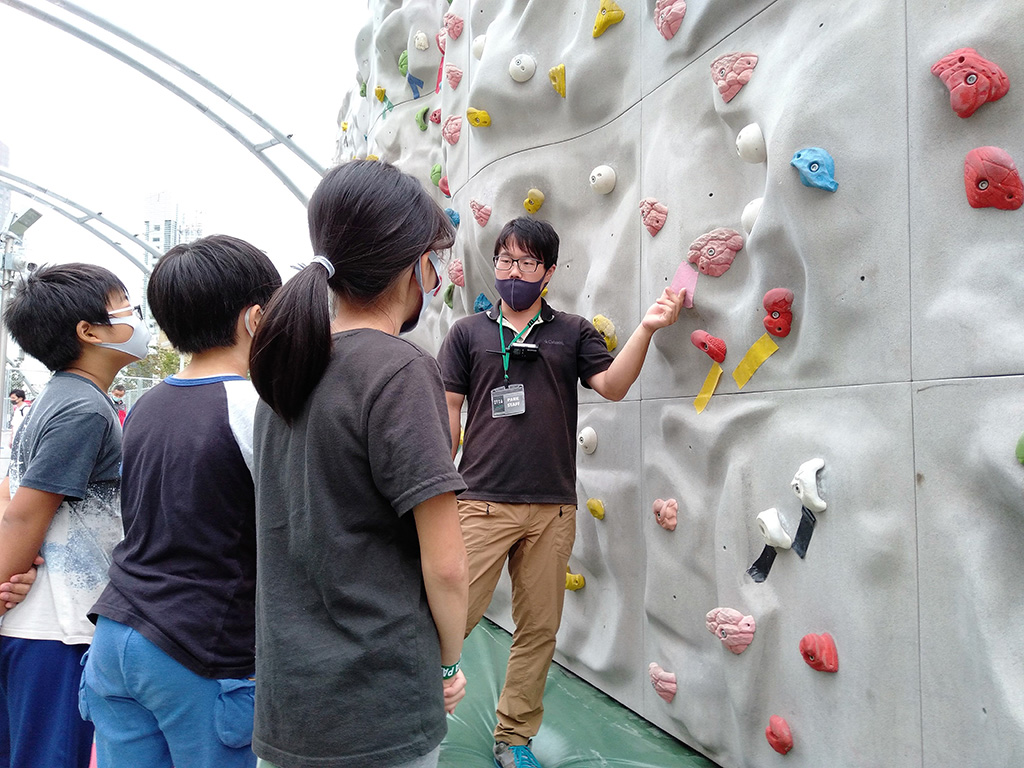 「ボルダリングウォール」/MIYASHITA PARK（ミヤシタパーク）（東京都/渋谷区）