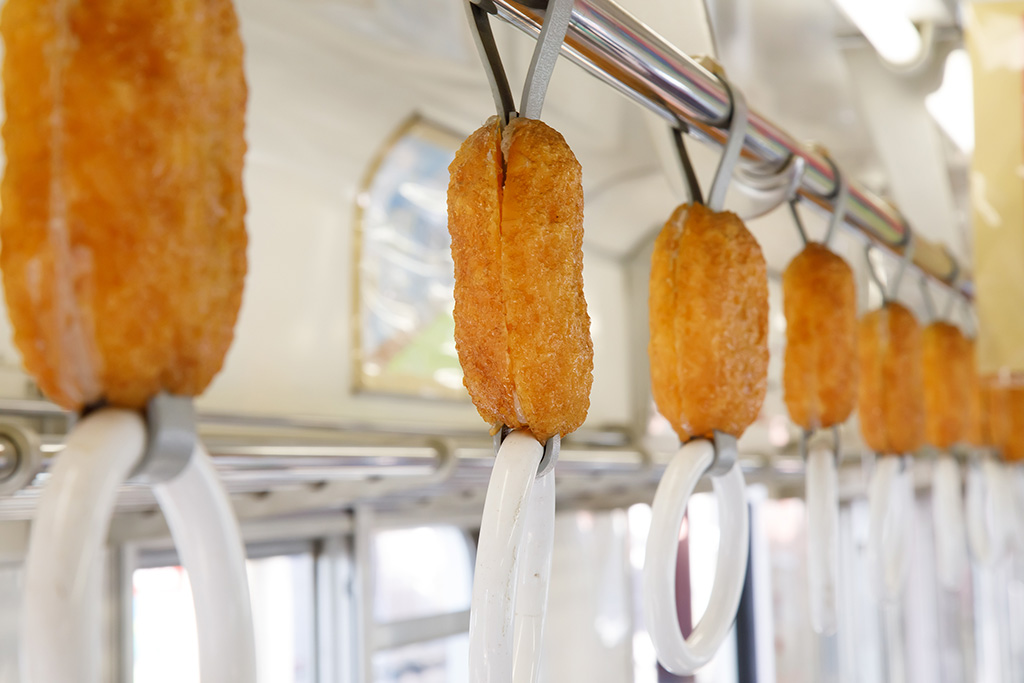 つり革にコロッケが…/関東鉄道竜ヶ崎線「まいりゅう号」（茨城県/龍ヶ崎市）