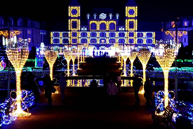 神戸イルミナージュ「HIKARIのシャンパン通り」/道の駅 神戸フルーツ・フラワーパーク大沢(兵庫県)