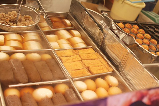 神戸イルミナージュ:フードコートのおでん/道の駅 神戸フルーツ・フラワーパーク大沢(兵庫県)