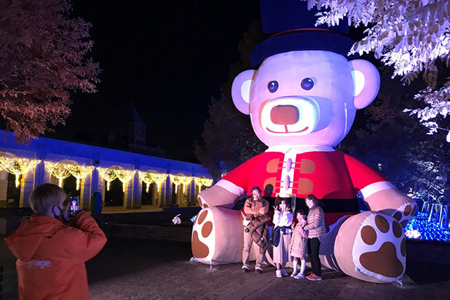 神戸イルミナージュ「HIKARIのバルーンベア」/道の駅 神戸フルーツ・フラワーパーク大沢(兵庫県)
