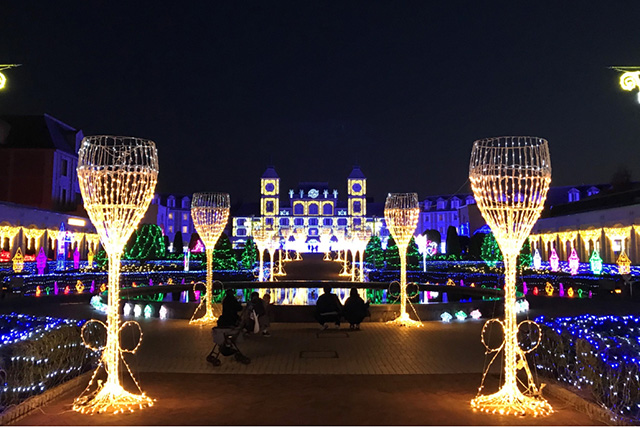 神戸イルミナージュ「HIKARIのシャンパン通り」/道の駅 神戸フルーツ・フラワーパーク大沢(兵庫県)