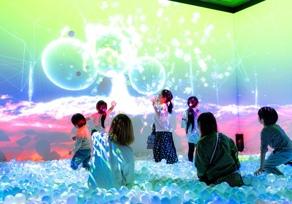 光と音のボールプール「ZABOOM」/リトルプラネットmozoワンダーシティ（愛知県/名古屋市）