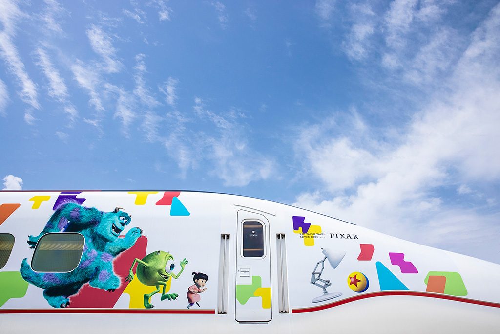 『モンスターズ・インク』が描かれた6号車/JR九州 WAKU WAKU ADVENTURE 新幹線