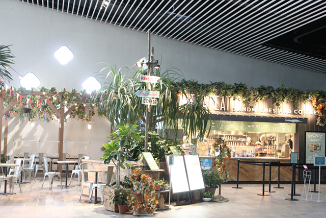 クニックカフェEAT EAT EAT /NIFREL（ニフレル）（大阪府/吹田市）