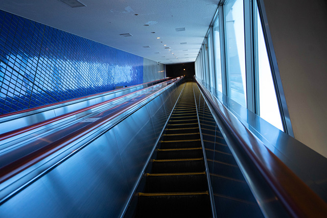 長いエスカレーター/海遊館(大阪府/大阪市)
