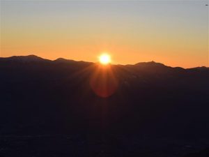 山の絶景・初日の出25選(2025)ロープウェイや車などで気軽に展望所へ!