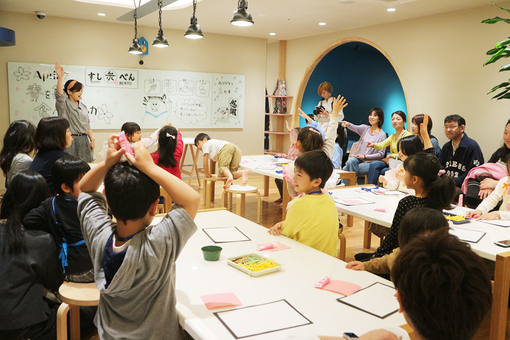 ワークショップの様子/絵と言葉のライブラリー ミッカ(東京都/葛飾区)