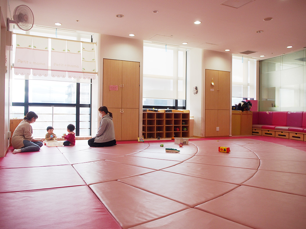 子育て支援ゾーン「パル」/尼崎市立すこやかプラザ(兵庫県/尼崎市)