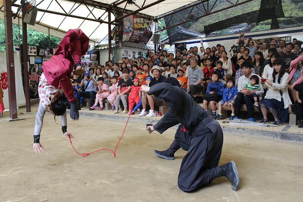 忍術実演ショー/伊賀流忍者博物館(三重県/伊賀市)