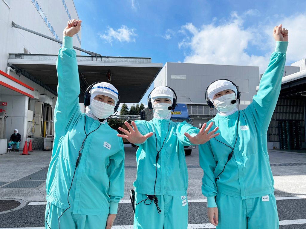 カルビーオンライン工場見学の様子