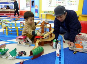 東条湖おもちゃ王国は、雨OKの「おもちゃのお部屋」が大充実!赤ちゃんも楽しめる