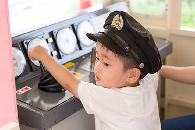 運転手体験/東条湖おもちゃ王国（兵庫県/加東市）