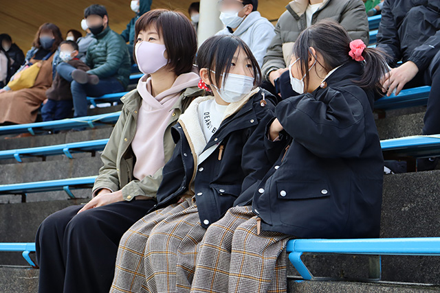 イルカショーを待つ様子/太地町立くじらの博物館（和歌山県）