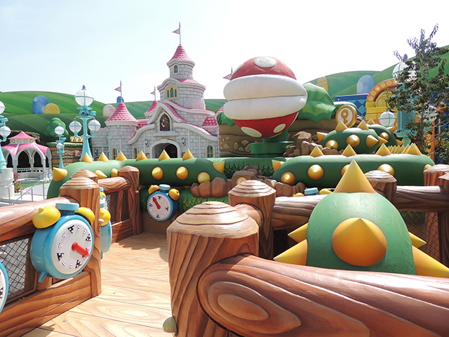 12個の目覚まし時計がズラリ/USJ「スーパー・ニンテンドー・ワールド」（大阪府/大阪市）