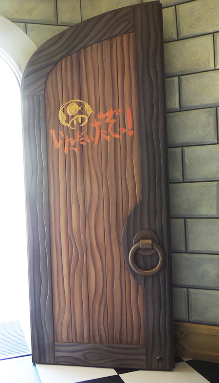 扉にクッパJrのメッセージ/USJ「スーパー・ニンテンドー・ワールド」（大阪府/大阪市）