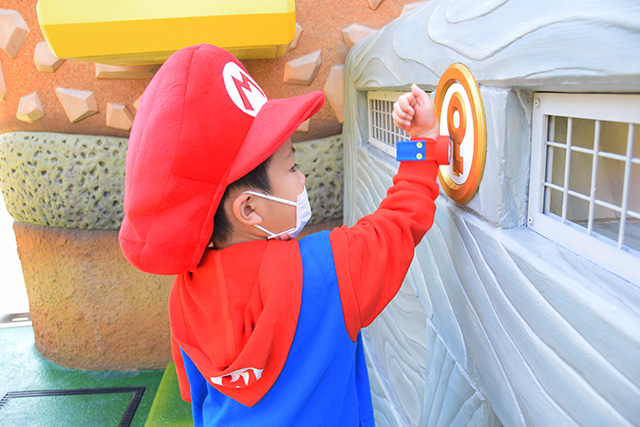 パワーアップバンドをかざしてキーチャレンジ/USJ「スーパー・ニンテンドー・ワールド」（大阪府/大阪市）