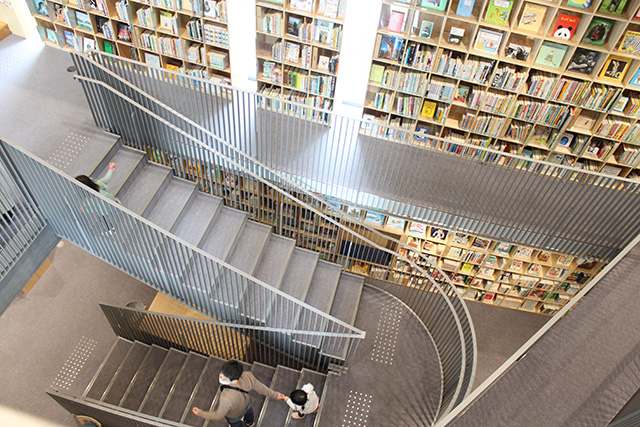館内の様子/こども本の森 中之島（大阪市/北区）