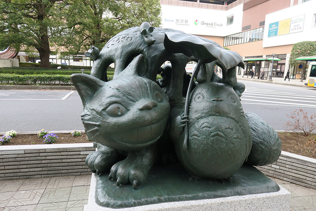 「となりのトトロ」モニュメント/西武鉄道所沢駅(埼玉県/所沢市)