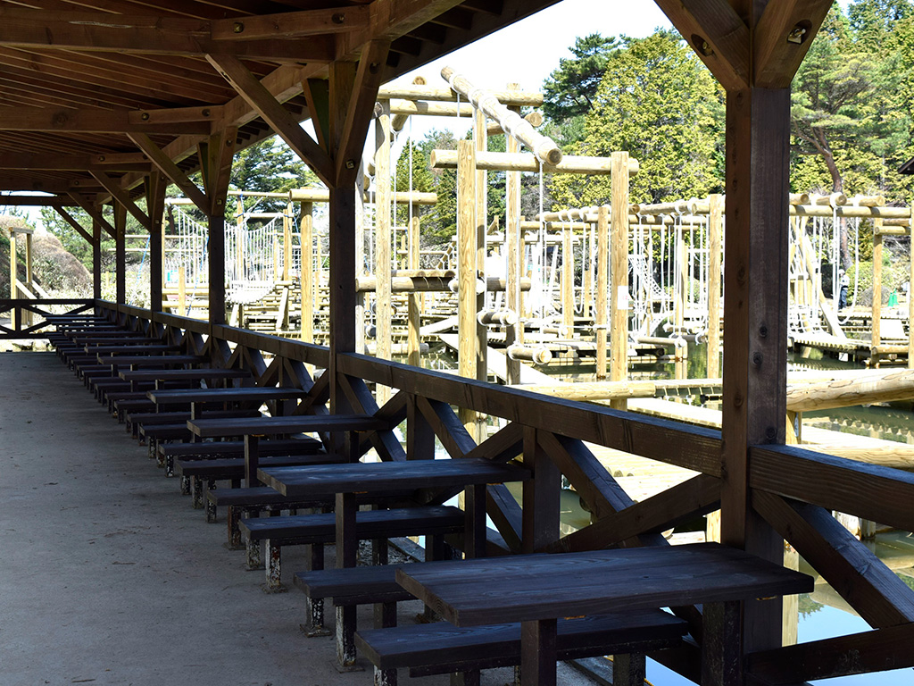 休憩スペース/六甲山アスレチックパークGREENIA(兵庫県/神戸市)