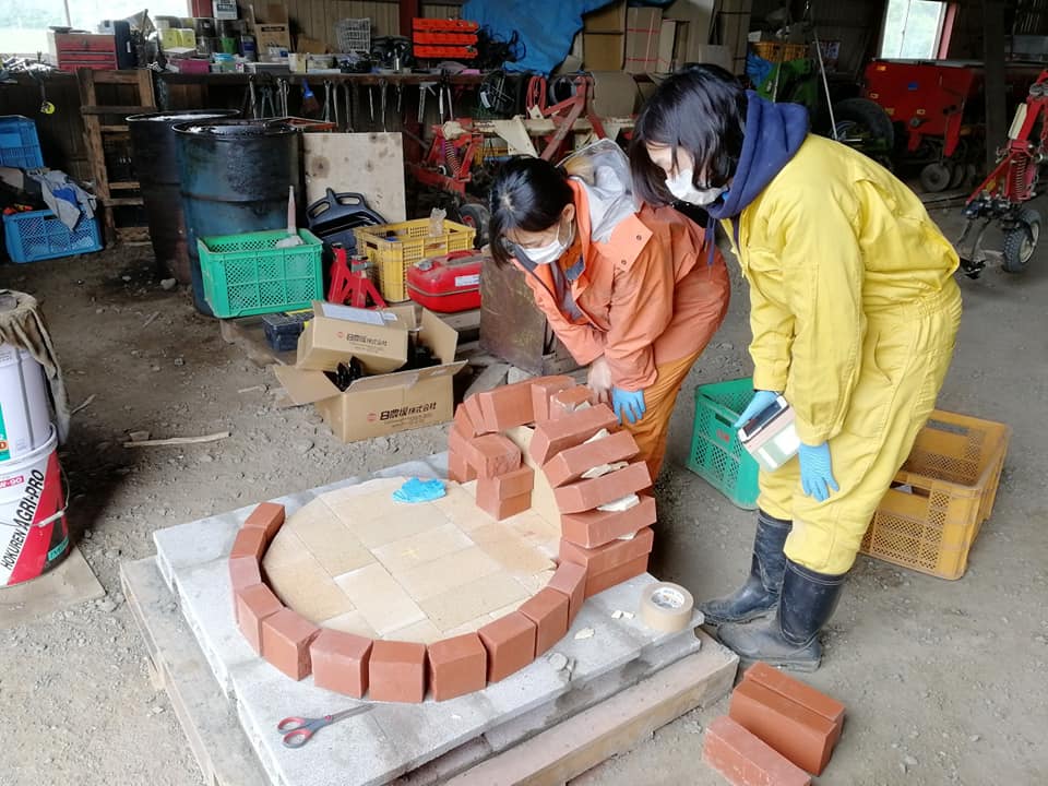 ピザ窯を作る様子/移住インタビュー(北海道/遠軽町)