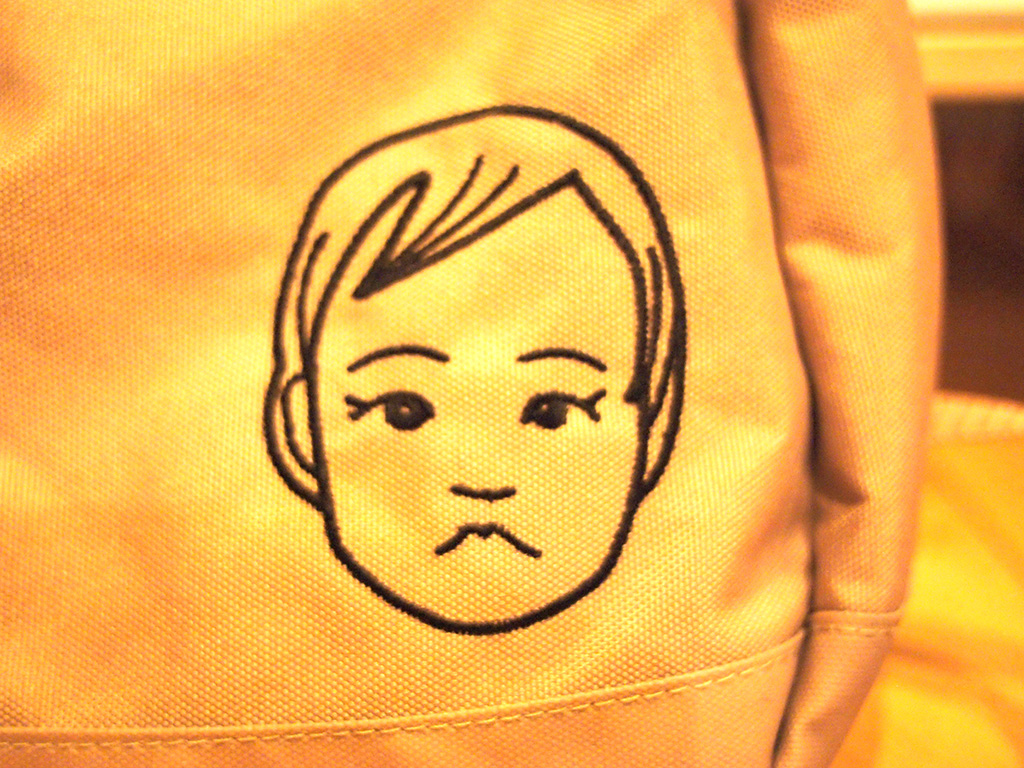 「刺繍工房」併設の店舗で刺繍が入れられる(無印良品)