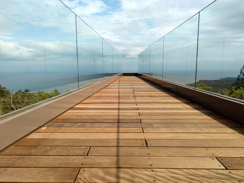 「展望ブリッジ」/小室山リッジウォーク“MISORA”（静岡県/伊東市）