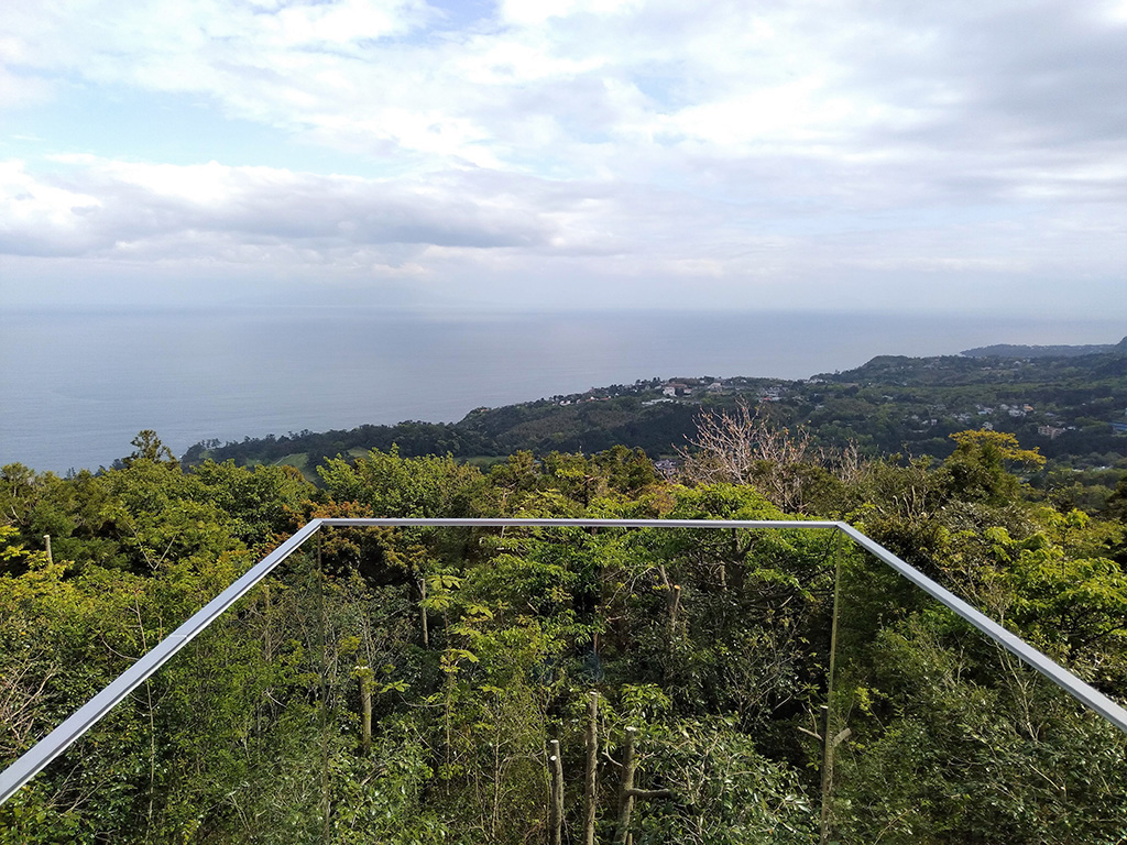 「展望ブリッジ」からの眺め/小室山リッジウォーク“MISORA”（静岡県/伊東市）