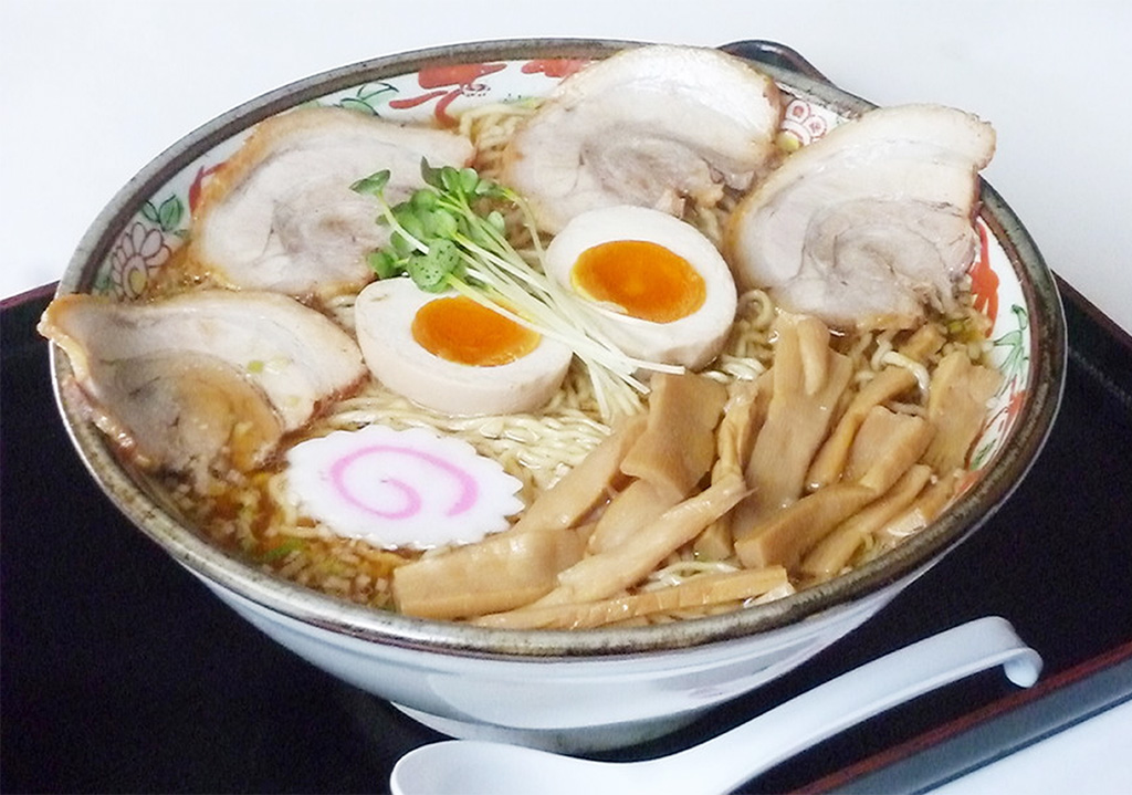 フードコートのメガラーメン/安達太良SA【下り】（福島県/本宮市）