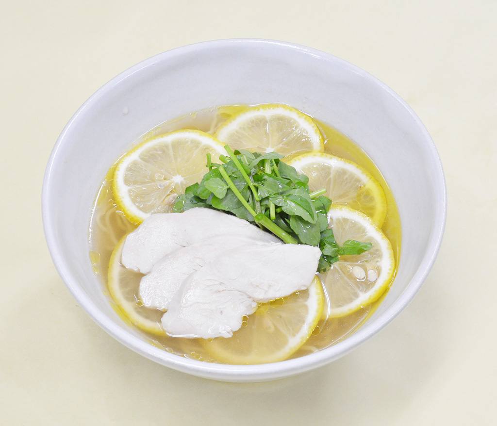 フードコートのレモンラーメン/上河内SA【下り】（栃木県/宇都宮市）