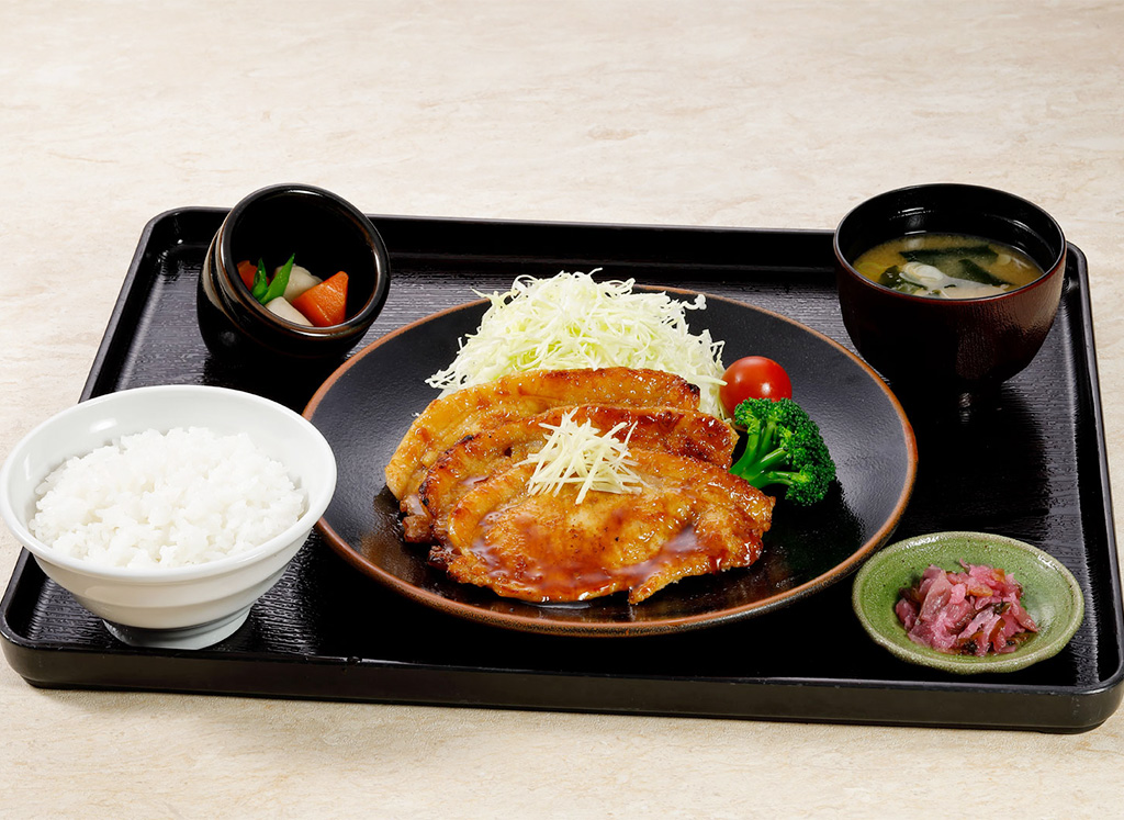 ダイニング『こもれび』のとちぎゆめポークのしょうが焼き御膳/那須高原SA【下り】(栃木県/那須町)