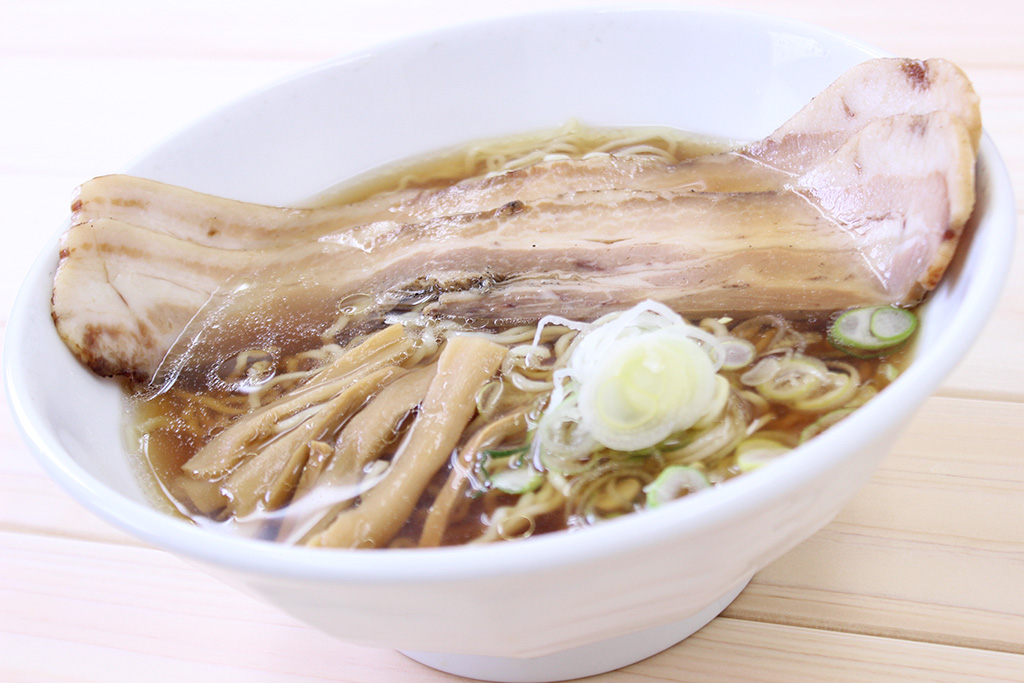 麺屋 りんどうの那須豚のチャーシュー麺/那須高原SA【上り】（栃木県/那須町）
