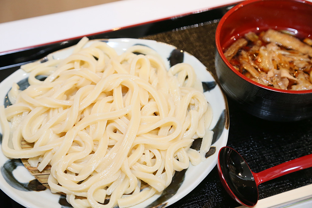 翁の郷の肉汁うどん/蓮田SA【上り】（Pasar蓮田）（埼玉県/蓮田市）