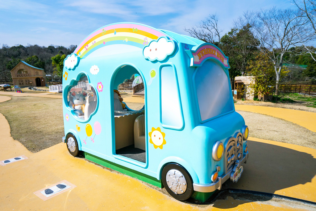 にじいろようちえんバス/シルバニアパーク（ハーベストの丘）（大阪府/堺市）