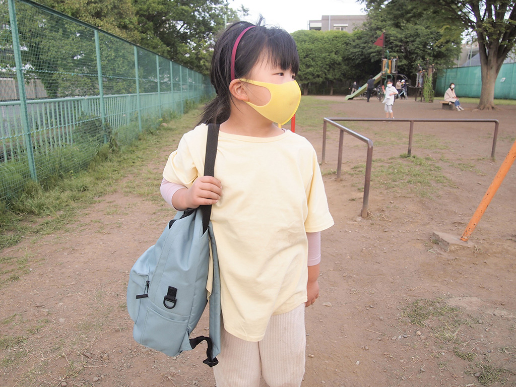 肩掛けバッグとして/無印良品「手提げとしても使えるリュックサック」